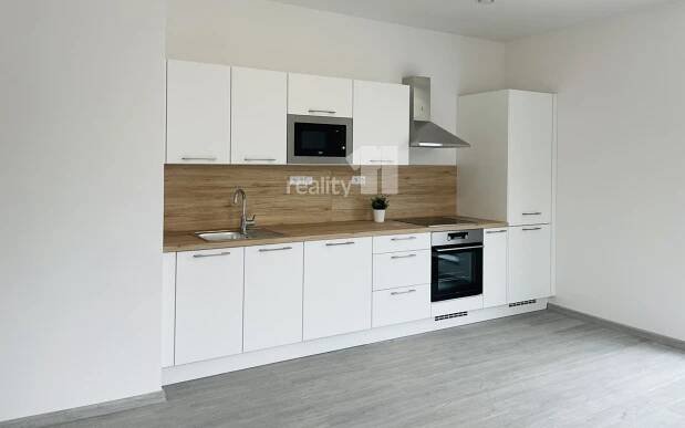 2+kk, V Holešovičkách, Praha, 58 m²