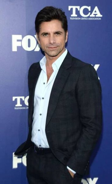 John Stamos Says He Accidentally Masturbated to Fuller House at a Fertility Clinic
