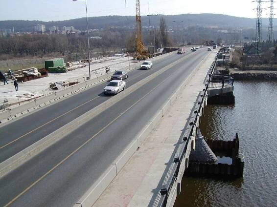 Rekonstrukce mostu přes Berounku – Inženýring dopravních staveb a.s.