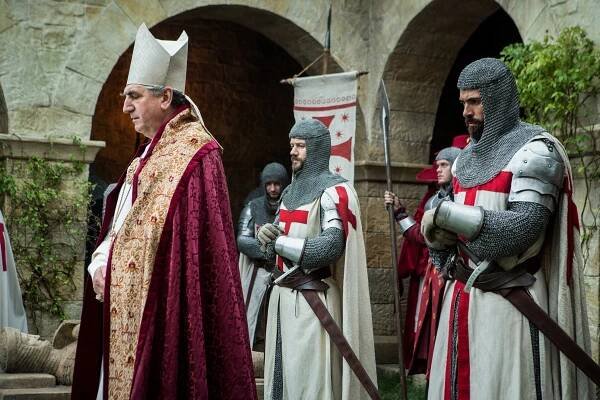 Soumrak templářů - The Black Wolf and the White Wolf - Z filmu - Jim Carter, Pádraic Delaney, Tom Cullen