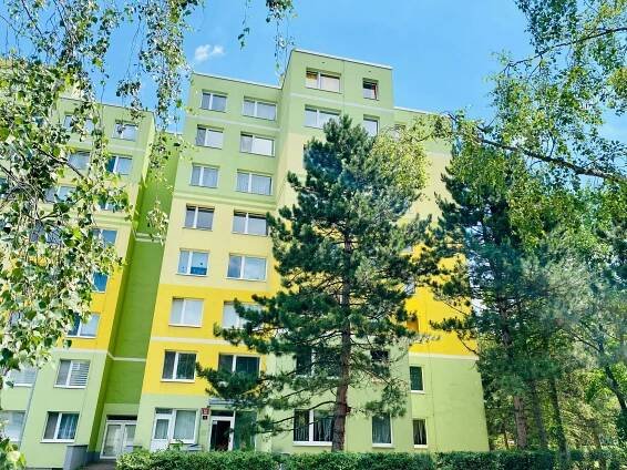 Pronájem prostorného světlého bytu 3+1, 73,4m2, ul. Kusého – Bohnice, Praha 8
