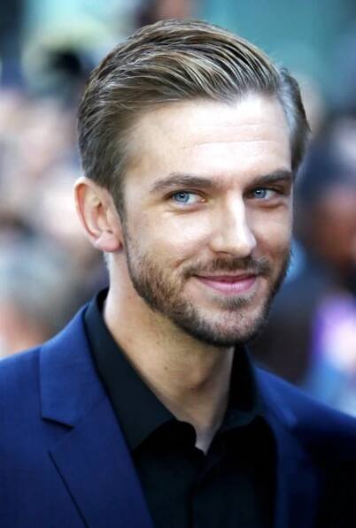 Dan Stevens opustil Panství Downton – teď hraje s Liamem Neesonem