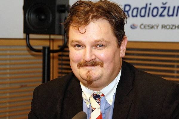 Petr Bartoň, ekonom Národohospodářské fakulty VŠE | Radiožurnál