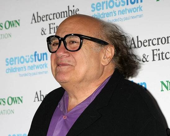 Herec Danny DeVito slaví 75 narozeniny! Pitomce hraje rád