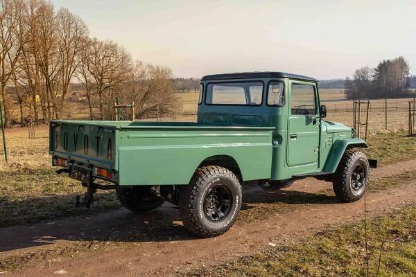 Třetí generace Toyoty Land Cruiser je nezničitelný nezmar, jehož cena raketově roste. A ve Venezuele měla hodně zvláštní jméno