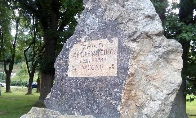 Pomník Záviše z Falkenštejna
