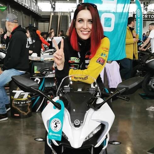 Veronika Hankocyová | CFMOTO