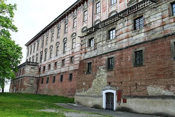 Zámek Roudnice nad Labem - otevírací doba, akce, ubytování, prohlídky, vstupné, foto, počasí