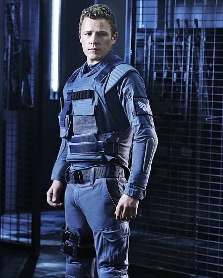 Christopher Egan - Dominion - Promo