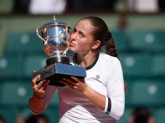 Jelena Otapenková vyhrála Roland Garros.