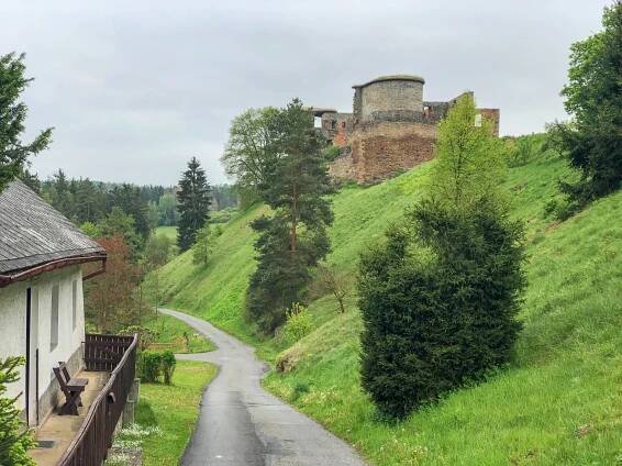 Rakovnická 100 2019 aneb řeky, potoky, brody a jeden přívoz na Křivoklátsku | Naše toulání