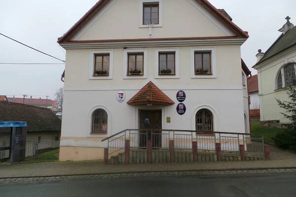 Ejpovice - obecní úřad foto 1