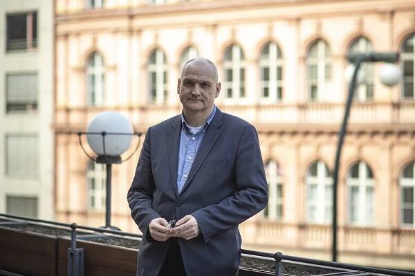 Víra, že energie je jen zboží, dostala vážnou trhlinu, říká Václav Bartuška