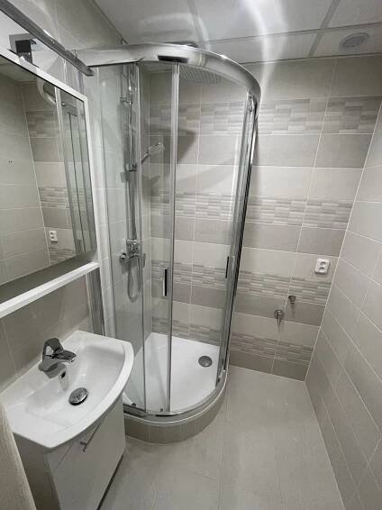 Rekonstrukce bytového jádra bytu 2+1,obklad Garda | Skála - koupelny na klíč