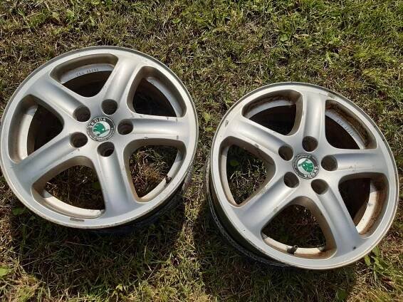 Alu kola 15" ŠKODA 6Jx15H2 ET38 - 2ks - Kola a disky pro osobní vozidla