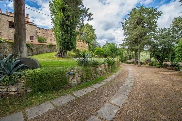 Medieval Castle Bucine Arrezo Tuscany Immobiliare Italiano