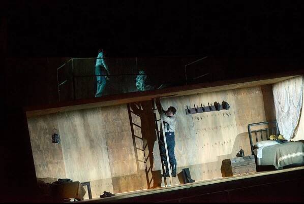 Gary McCann, Peter Grimes | Directed by Paul Curran | Photo © Michele Crosera set design and performing arts magazine