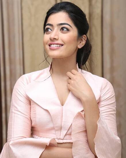 90+ Lovely Photos of Rashmika Mandanna - Filmi tamasha