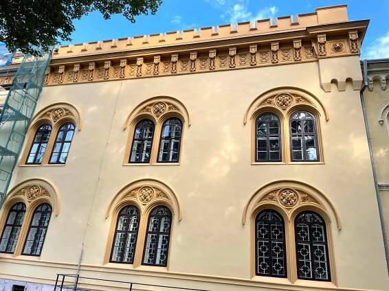 Rekonštrukcia Dôstojníckeho pavilónu pokračuje – Komarno
