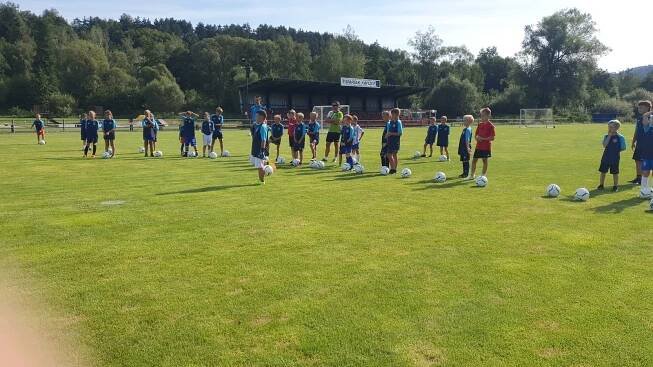Mladí fotbalisté si užívali vydařený kemp Spartaku Kaplice
