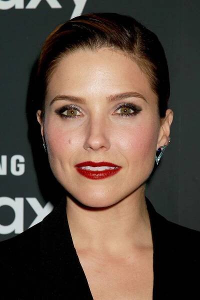 sophia-bush-attends-the-samsung-the-galaxy-s6-and-galaxy-s6-edge-launch-in-new-york_1.jpg
