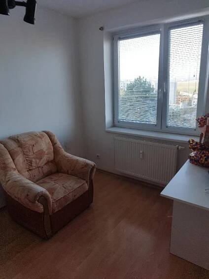 Pronájem Byt 2+1, Na Větrníku, Chrudim