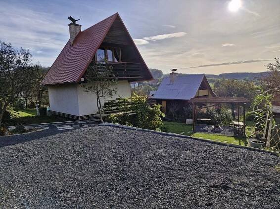 Parkování u chatičky - k pronajmutí Lukov u Zlína - foto 30