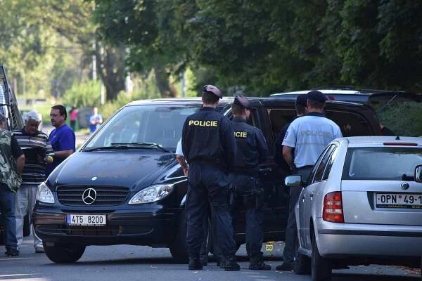 Policie od pondělního rána vyšetřuje vraždu třicetiletého muže v karvinské části Nové Město.
