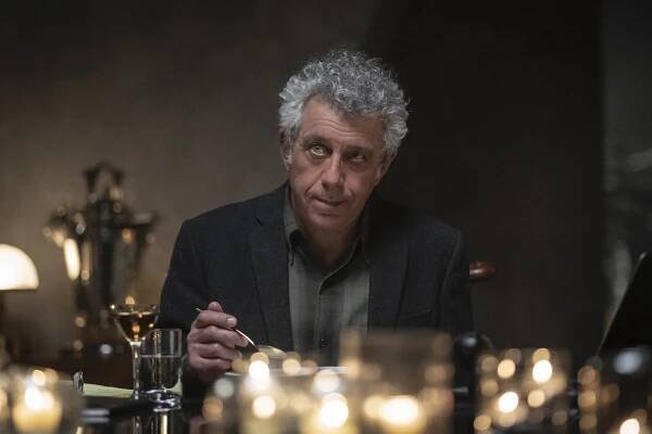 Eric Bogosian as Daniel Molloy in 'Interview With the Vampire'