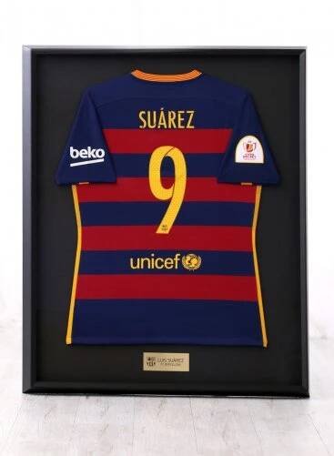 Rámování fotbalového dresu FC Barcelona - Luis Suarez 