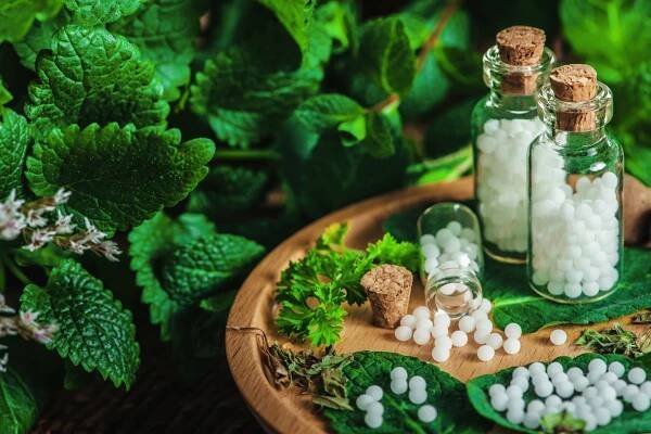 Kontroverzní homeopatie: Šarlatánství, nebo budoucnost moderní medicíny?