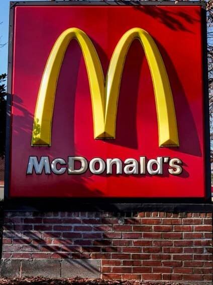 McDonald’s prepares layoff notices, asks employees to WFH