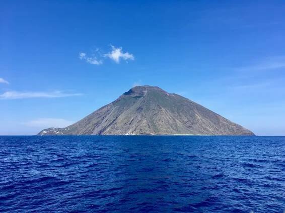 Nejznámější sopky v Evropě: Etna, Vesuv, Stromboli, Vulcano, Eyjafjallajökull...