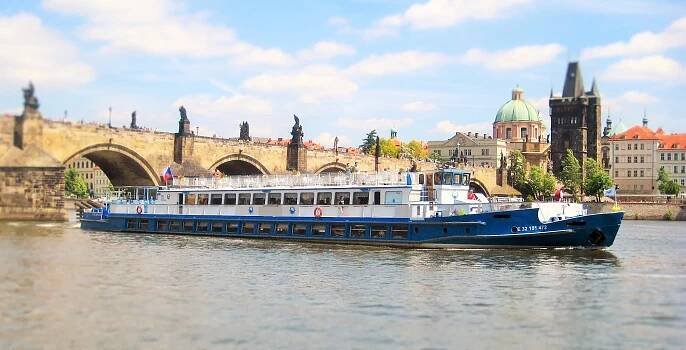 Uspořádejte soukromou akci na lodi | ⛵️Praha parníkem