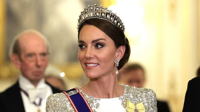 Ohromující Kate na banketu originálně uctila památku Alžběty II. i Diany. Lidé jsou nadšeni
