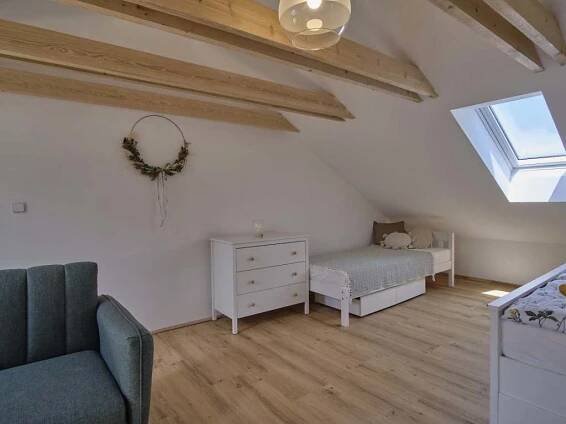 relaxační a spací část v podkroví - Kobylí na Moravě - foto 5