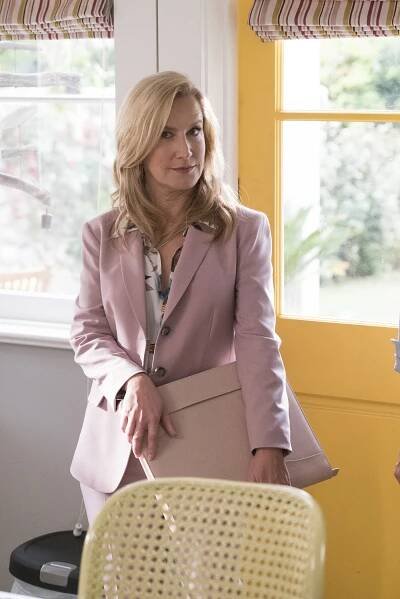 Angela Kinsey - Na hromádce s ex - We Need to Talk About Karen - Z natáčení