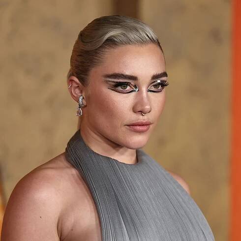 Florence Pugh Just Wore Robot Eyeliner And Now We Want To, Too
