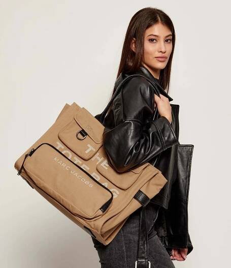 Kabelka shopper The Cargo Canvas Large Tote Bag Marc Jacobs | 	okrová 2S4HTT005H03