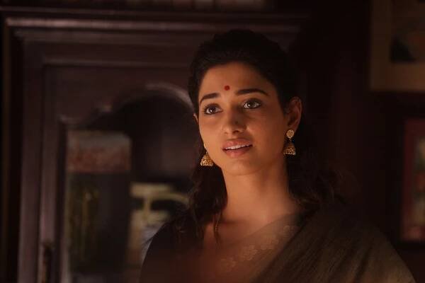 Abhinetri - Z filmu - Tamanna Bhatia