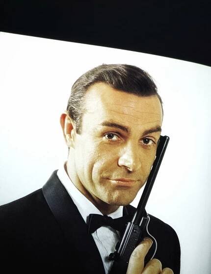 Nový James Bond už dnes v kinech. Kolik herců se v roli Agenta 007 vystřídalo?