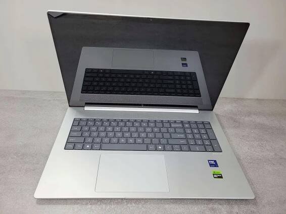 Notebook HP Envy 17 Ultra 7 155U 32GB 1TB SSD FHD Dotyk RTX 3050 Win11 Série procesoru Intel Core Ultra 7