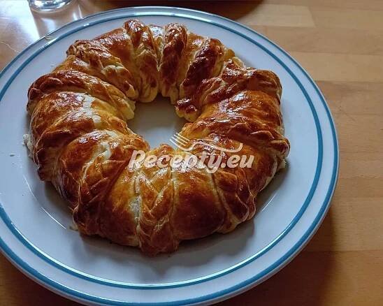 ᐉ Ořechový věnec - recepty.eu