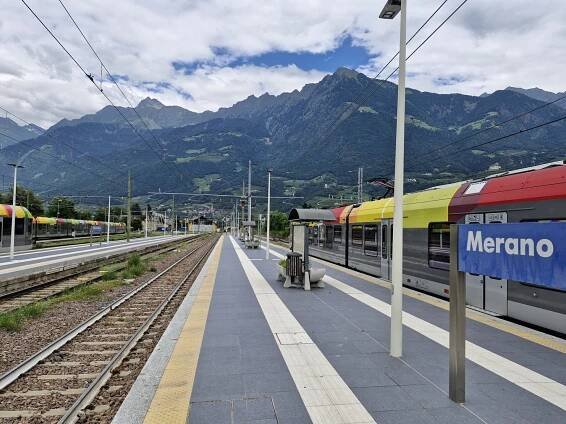 Pohledy z přestupní stanice Merano. Foto: Aleš Petrovský