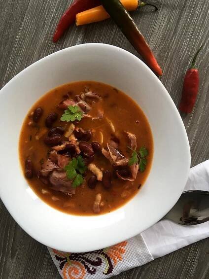 Super rychlá fazolová polévka s feferonkami - Recept - Poctivá chuť