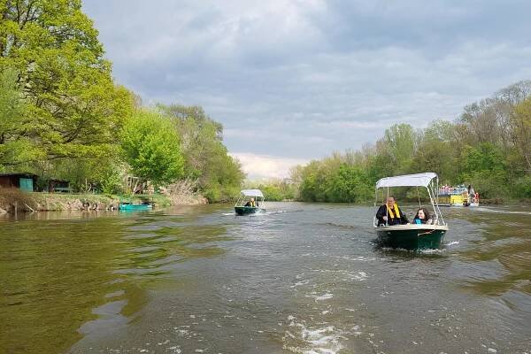 Půjčovna lodí a paddleboardů Rohatec foto 1
