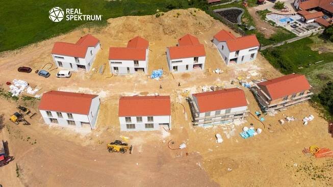 Prodej nadstandardního rodinného domu s pozemkem 753 m2 - Vohančice - Jižní svahy, obrázek č.9