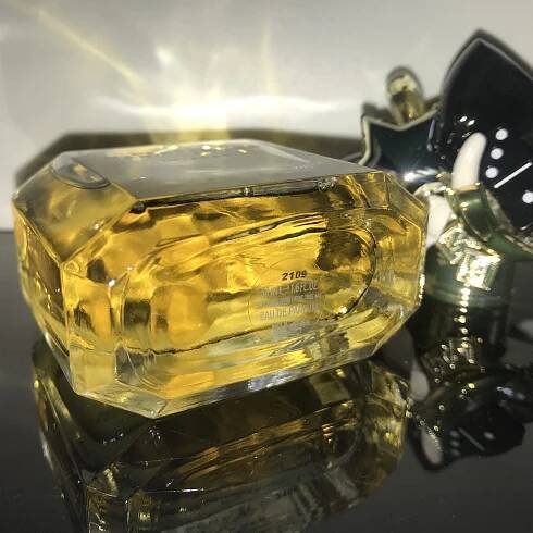 Marc Jacobs  Perfect Intense  Eau de Parfum  50 ml  Vapo - Obrázek 11
