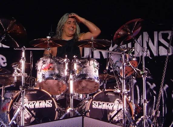 Mikkey Dee v roce 2018