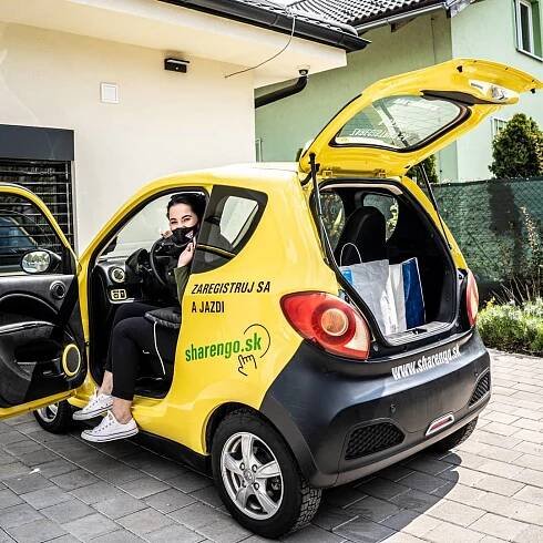 Auto v Bratislave je zbytočnosť. Cestovať môžeš aj bez neho, navyše tým šetríš peňaženku